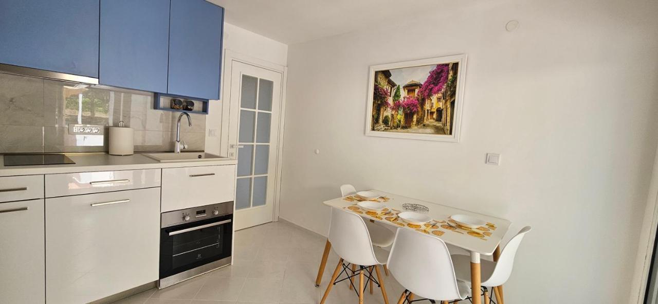 Sea View Apartment Aria Petrovac Exterior photo